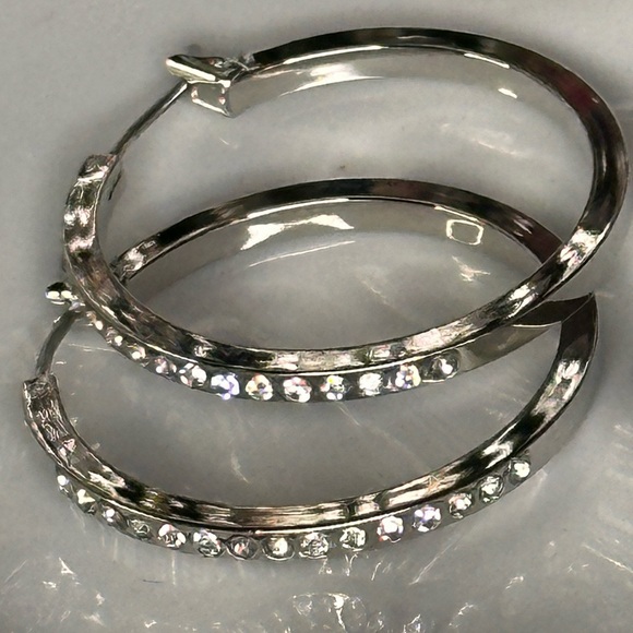 E21. Swarovski Crystals Rhodium plated Hoop Earrings - Picture 7 of 9